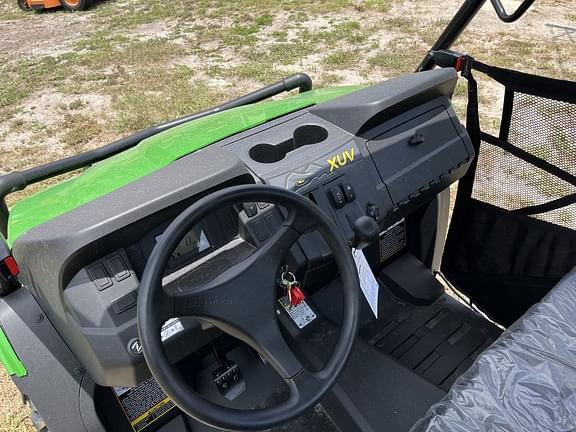 Image of John Deere XUV 560E equipment image 4