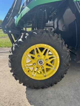 Image of John Deere XUV 560E equipment image 4