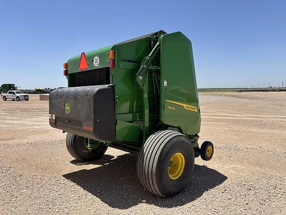 Image of John Deere 560M equipment image 4