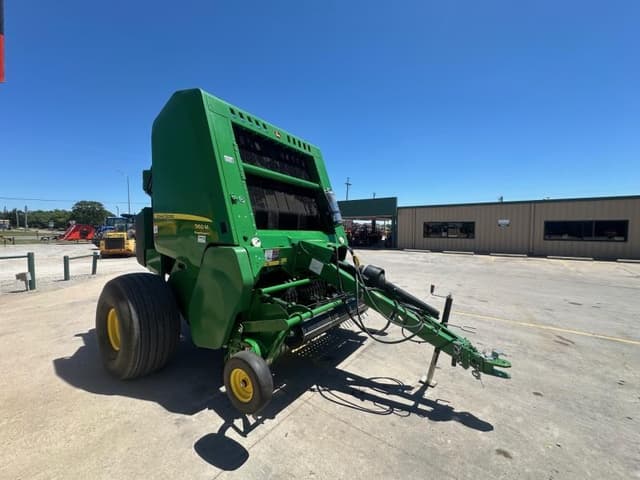 Image of John Deere 560M equipment image 2