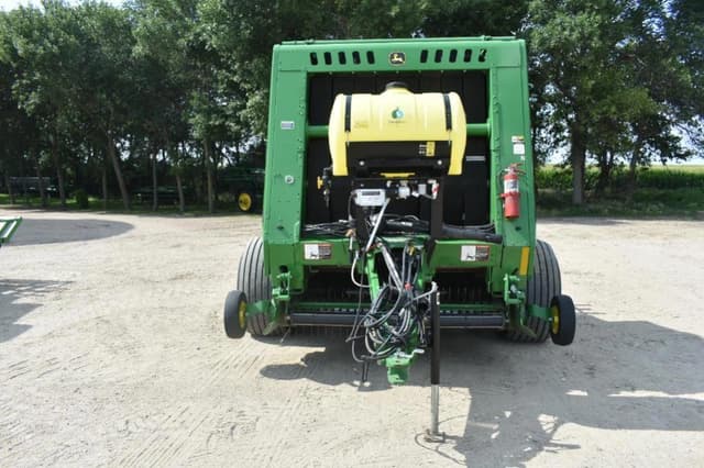 Image of John Deere 560M equipment image 4