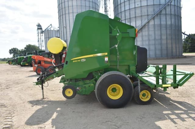 Image of John Deere 560M equipment image 2