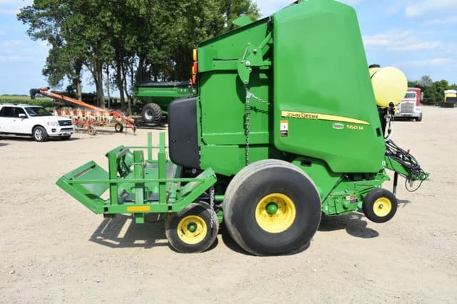 Image of John Deere 560M equipment image 3