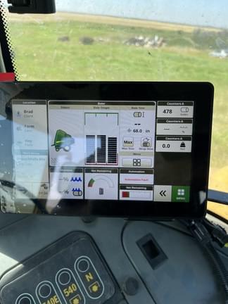 Image of John Deere 561M equipment image 2