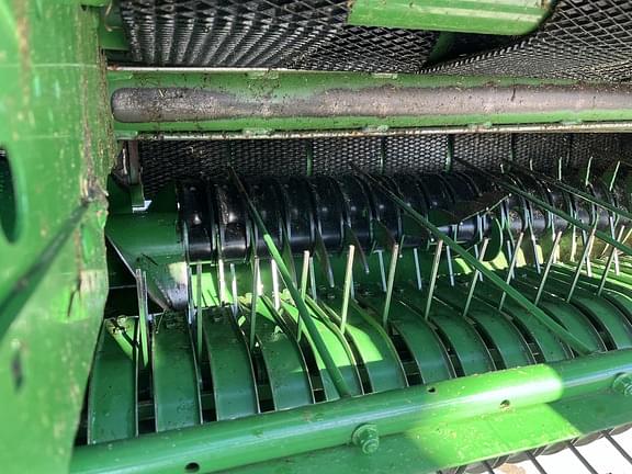 Image of John Deere 561M equipment image 3