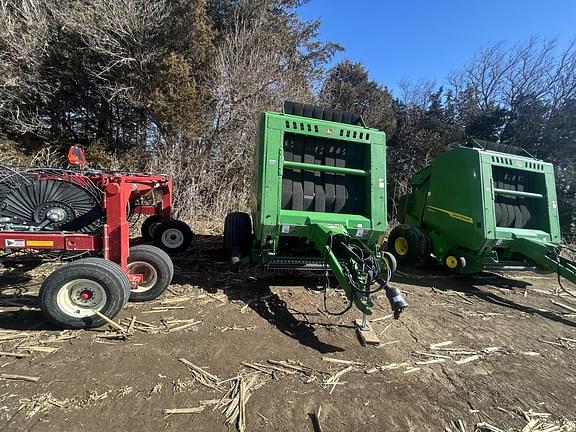 Image of John Deere 561M equipment image 3