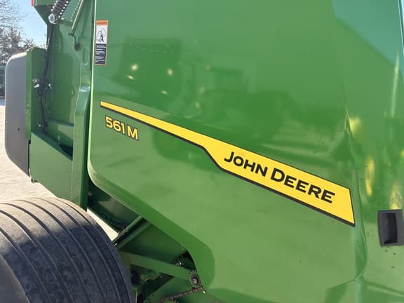 Image of John Deere 561M equipment image 4