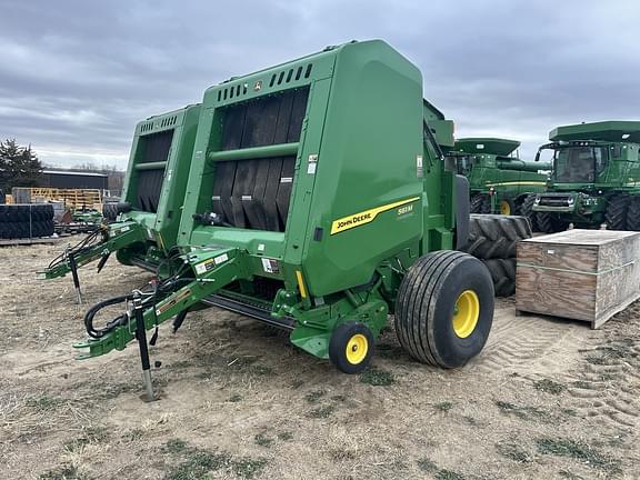 Image of John Deere 561M equipment image 1