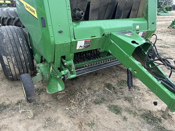 Image of John Deere 561M equipment image 4