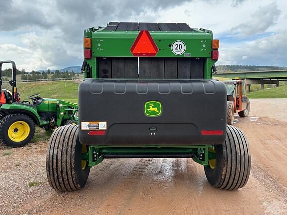 Image of John Deere 561M equipment image 3