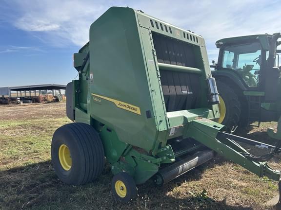 Image of John Deere 561M equipment image 2