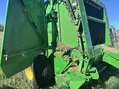 Image of John Deere 561M equipment image 4