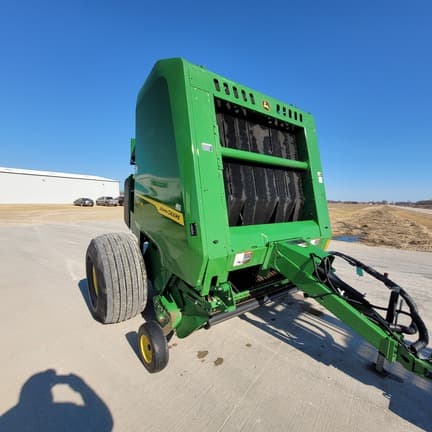 Image of John Deere 561M equipment image 4