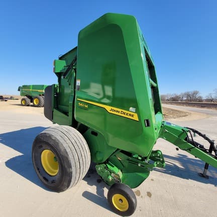 Image of John Deere 561M equipment image 3