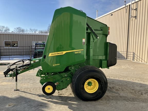 Image of John Deere 561M equipment image 4