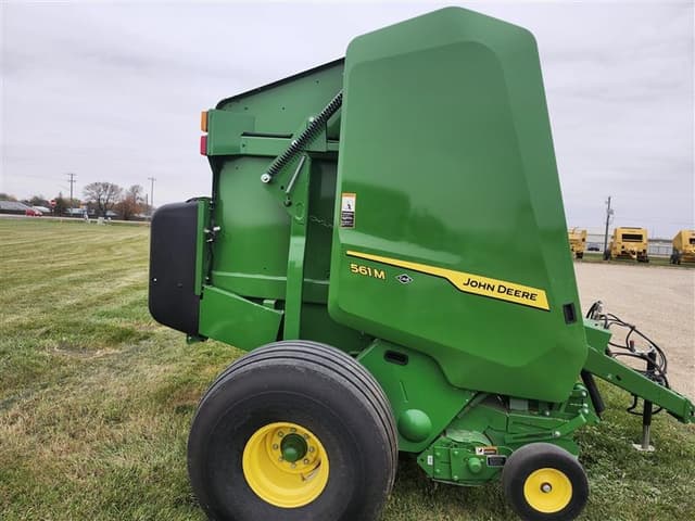 Image of John Deere 561M equipment image 3
