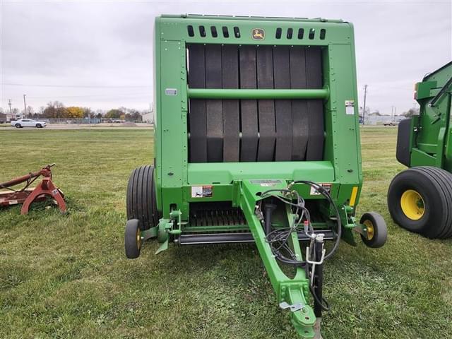 Image of John Deere 561M equipment image 4