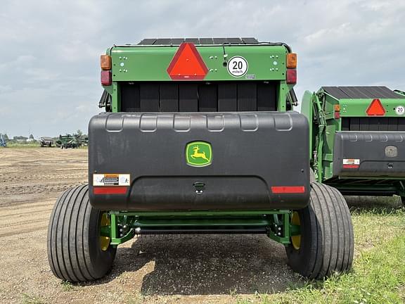 Image of John Deere 561M equipment image 3