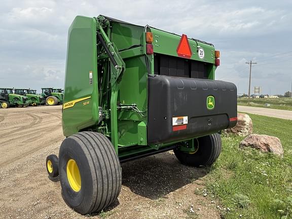Image of John Deere 561M equipment image 2