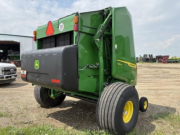 Image of John Deere 561M equipment image 4