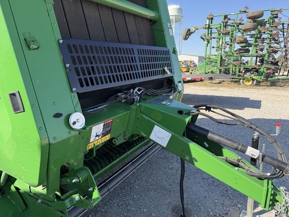 Image of John Deere 561M Silage Special equipment image 2