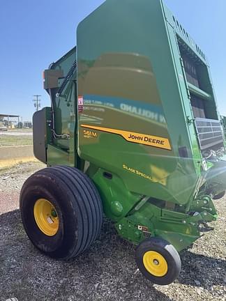 Image of John Deere 561M Silage Special equipment image 1