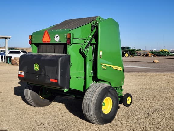 Image of John Deere 561M equipment image 4