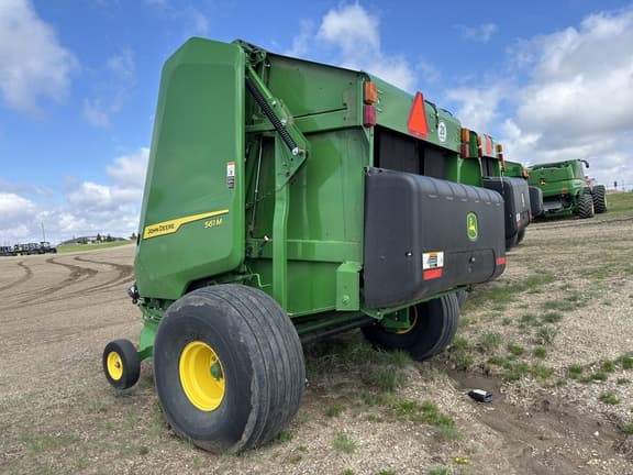 Image of John Deere 561M equipment image 2