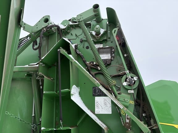 Image of John Deere 561M equipment image 4