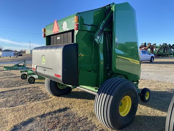 Image of John Deere 561M equipment image 4