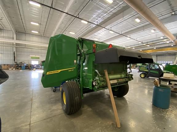 Image of John Deere 561M equipment image 3