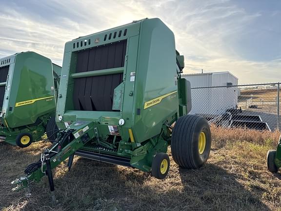 Image of John Deere 561M equipment image 1