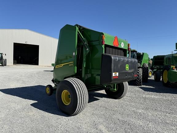 Image of John Deere 561M equipment image 3