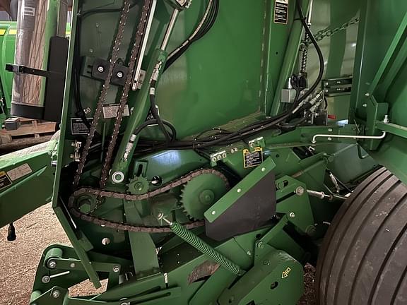 Image of John Deere 561M equipment image 4