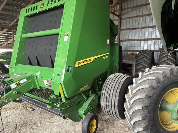 Image of John Deere 561M equipment image 3
