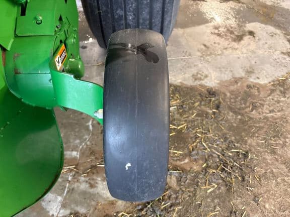 Image of John Deere 561M equipment image 3