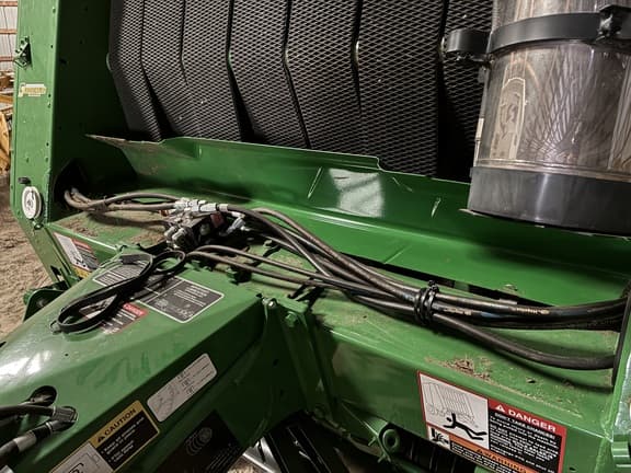 Image of John Deere 561M equipment image 3