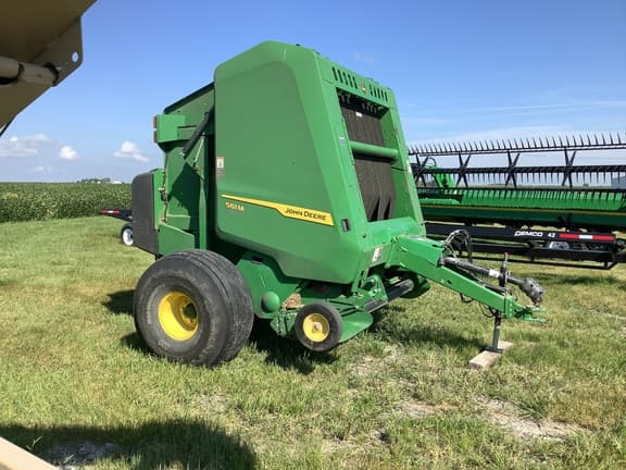 Image of John Deere 561M equipment image 4
