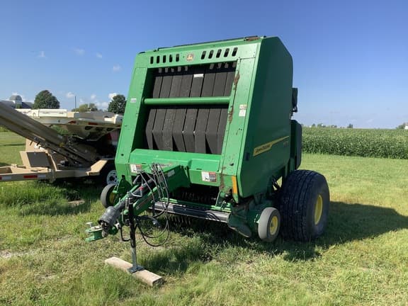 Image of John Deere 561M equipment image 2