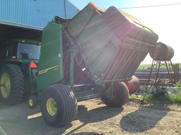 Image of John Deere 561M equipment image 2