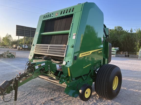 Image of John Deere 561M Silage Special equipment image 3