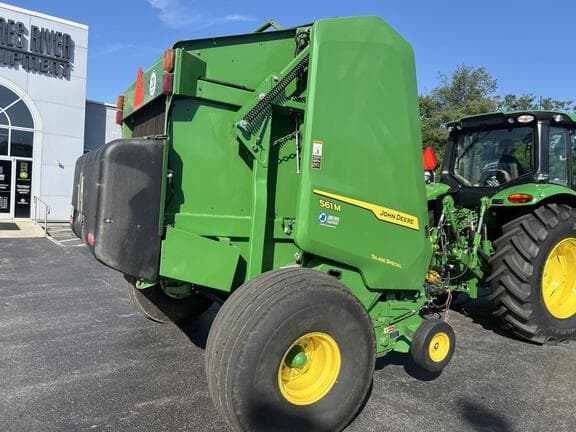 Image of John Deere 561M Silage Special equipment image 3