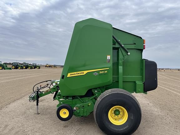 Image of John Deere 561M equipment image 3