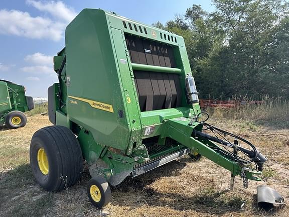 Image of John Deere 561M equipment image 2