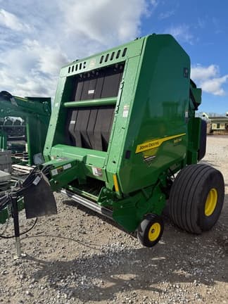 Main image John Deere 561M