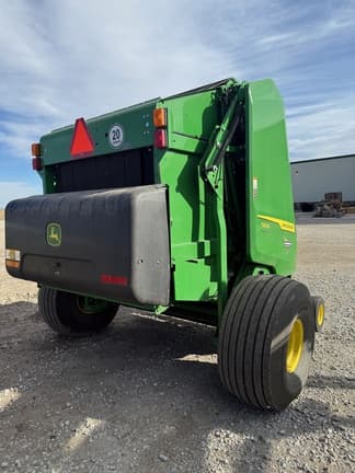 Image of John Deere 561M equipment image 4