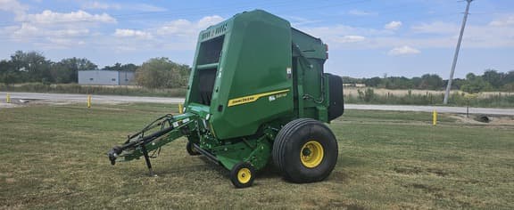 Image of John Deere 561M equipment image 1