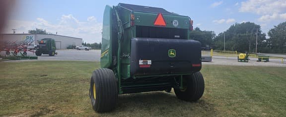 Image of John Deere 561M equipment image 4