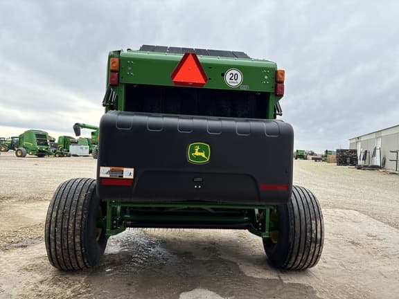 Image of John Deere 561M equipment image 3