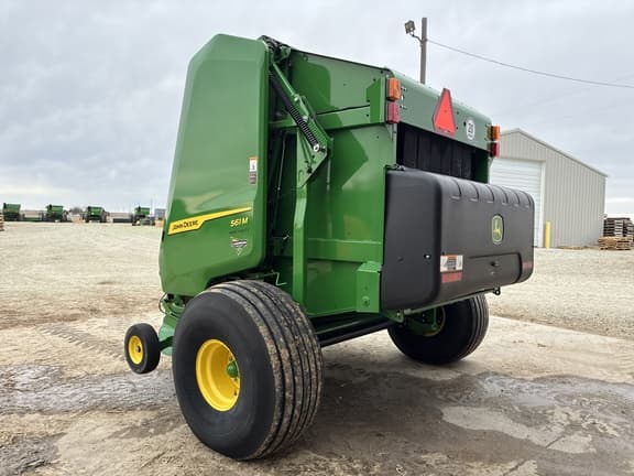 Image of John Deere 561M equipment image 4